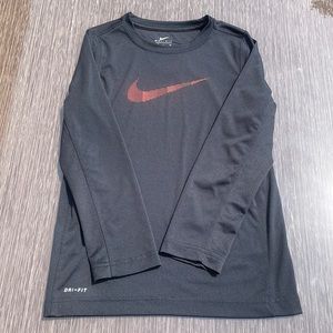 Boys Nike DRI-FIT long sleeve size small.